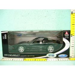 WELLY 1:18 CHEVROLET CORVETTE - 2