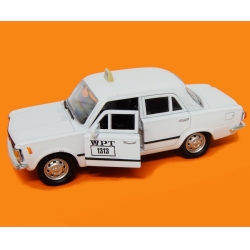 WELLY 1:39 FIAT 125P TAXI - biały - 2